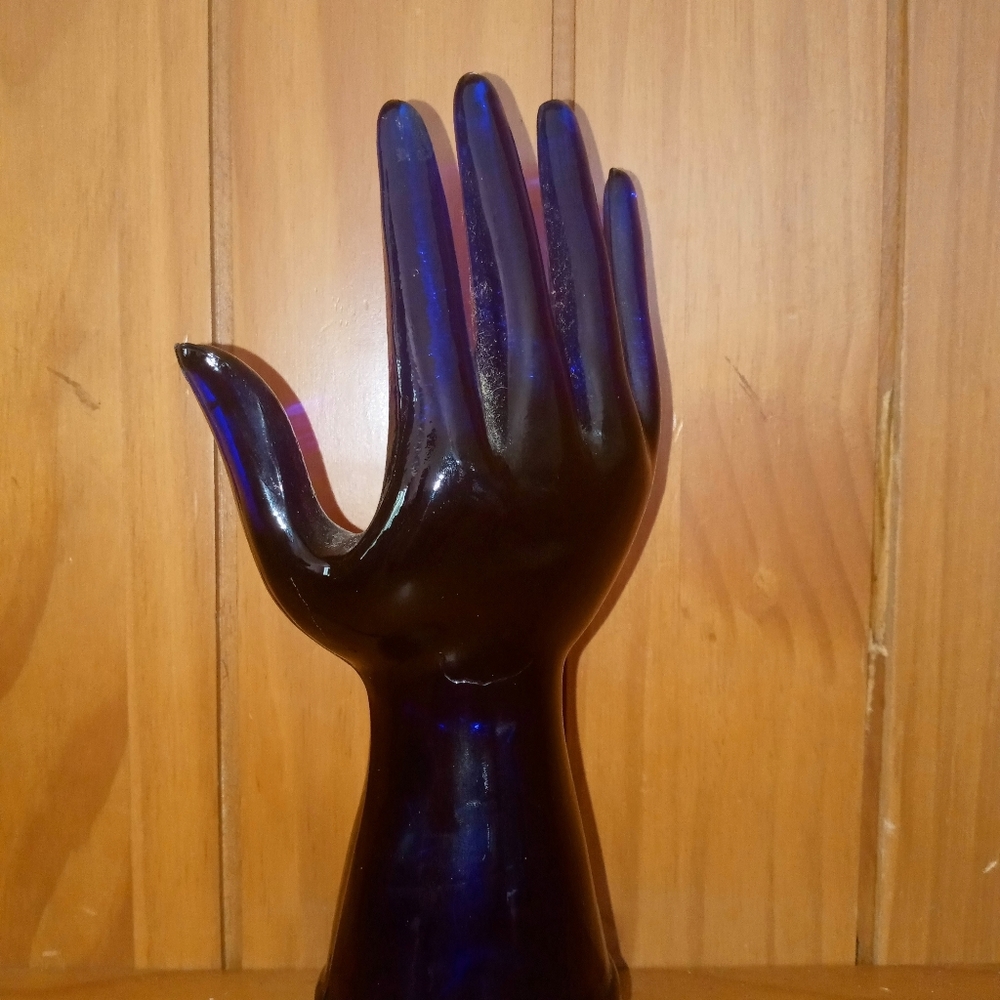 Ring holder glass